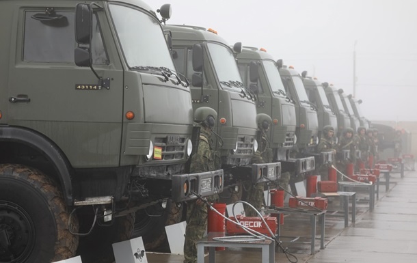 З Криму у бік Херсона вчора ввечері виїхало близько 400 російських військових автомобілів - Чубаров