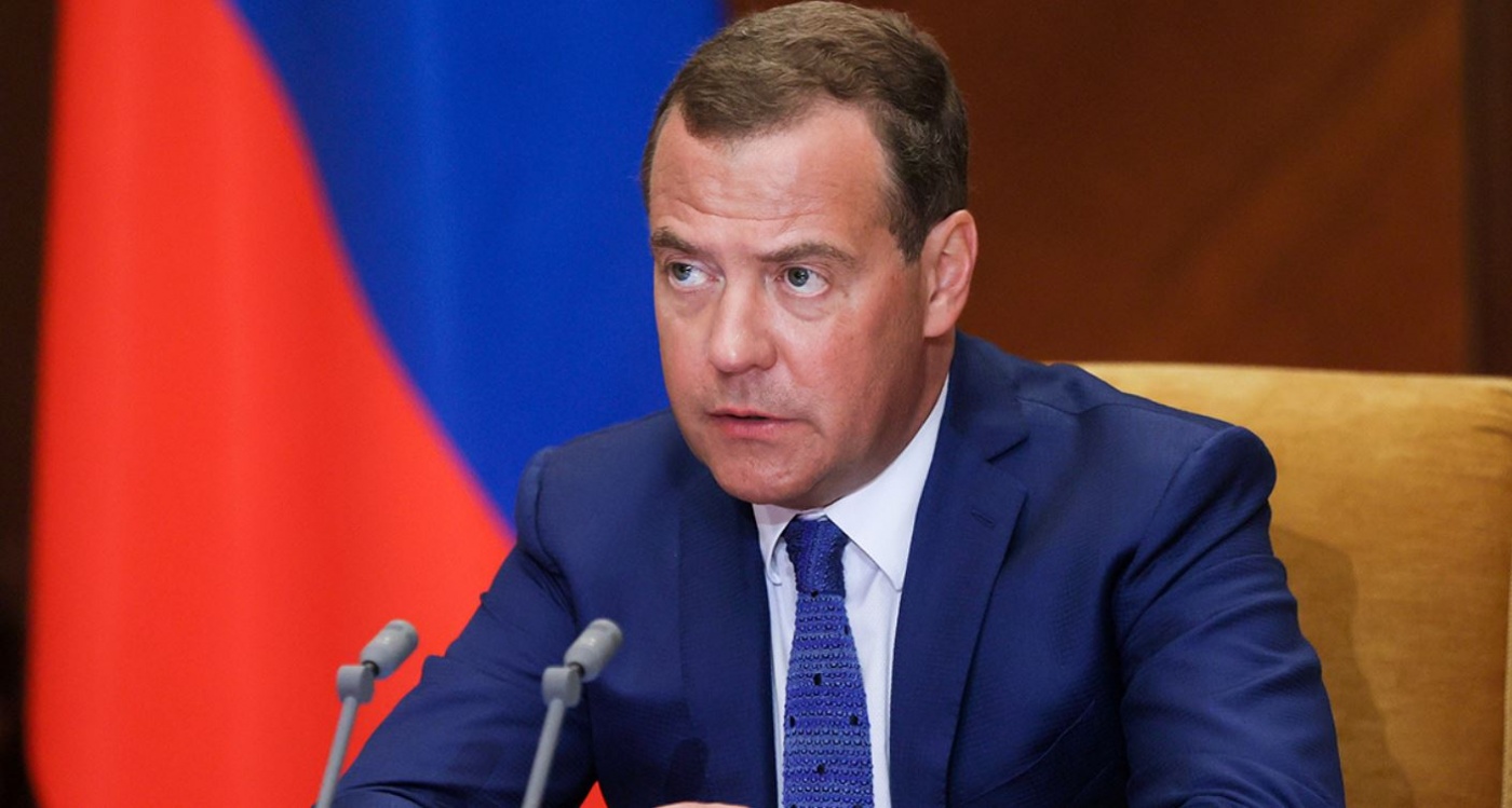 Украина отказалась от договора с Россией, — Медведев