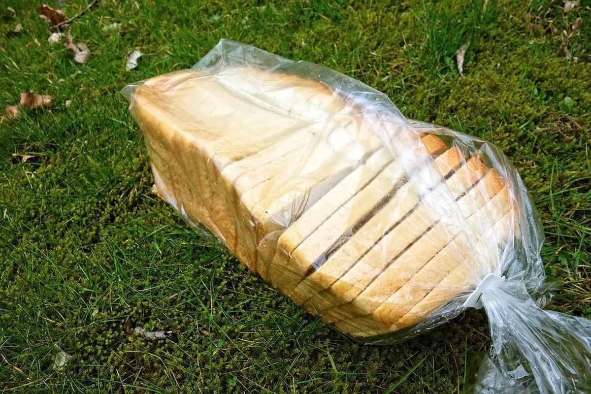Опасен для здоровья: названы недостатки нарезанного магазинного хлеба