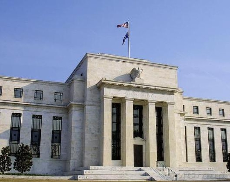 ФРС третий раз подряд повысила базовую процентную ставку