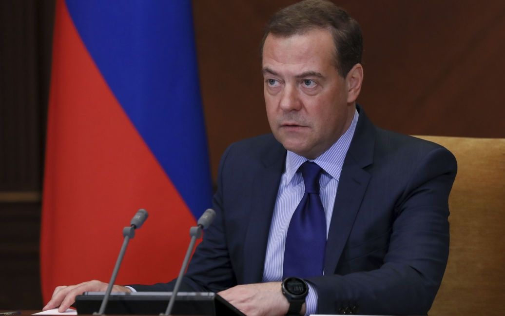 Способны достичь целей в Европе и США: Медведев пригрозил гиперзвуковыми ракетами Западу