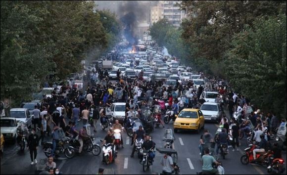 Протести в Ірані: за що бореться молодь і чому це великий виклик для ісламу