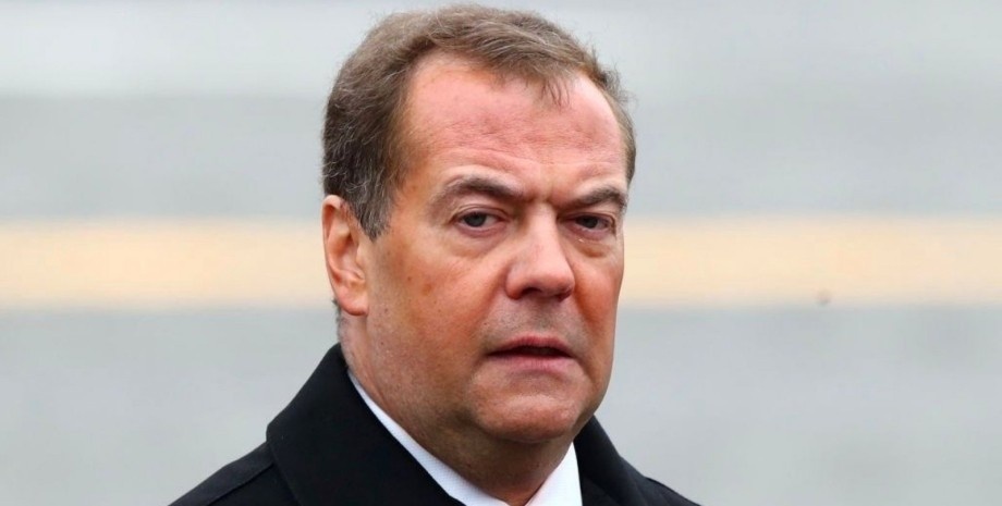Медведев разразился новыми ядерными угрозами