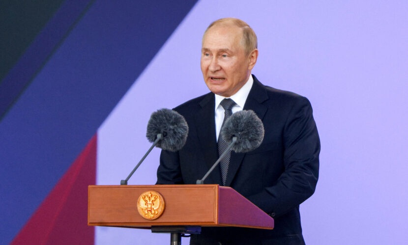 Путин после мобилизации в РФ планирует бросить войска на Харьков и Одессу — Bloomberg