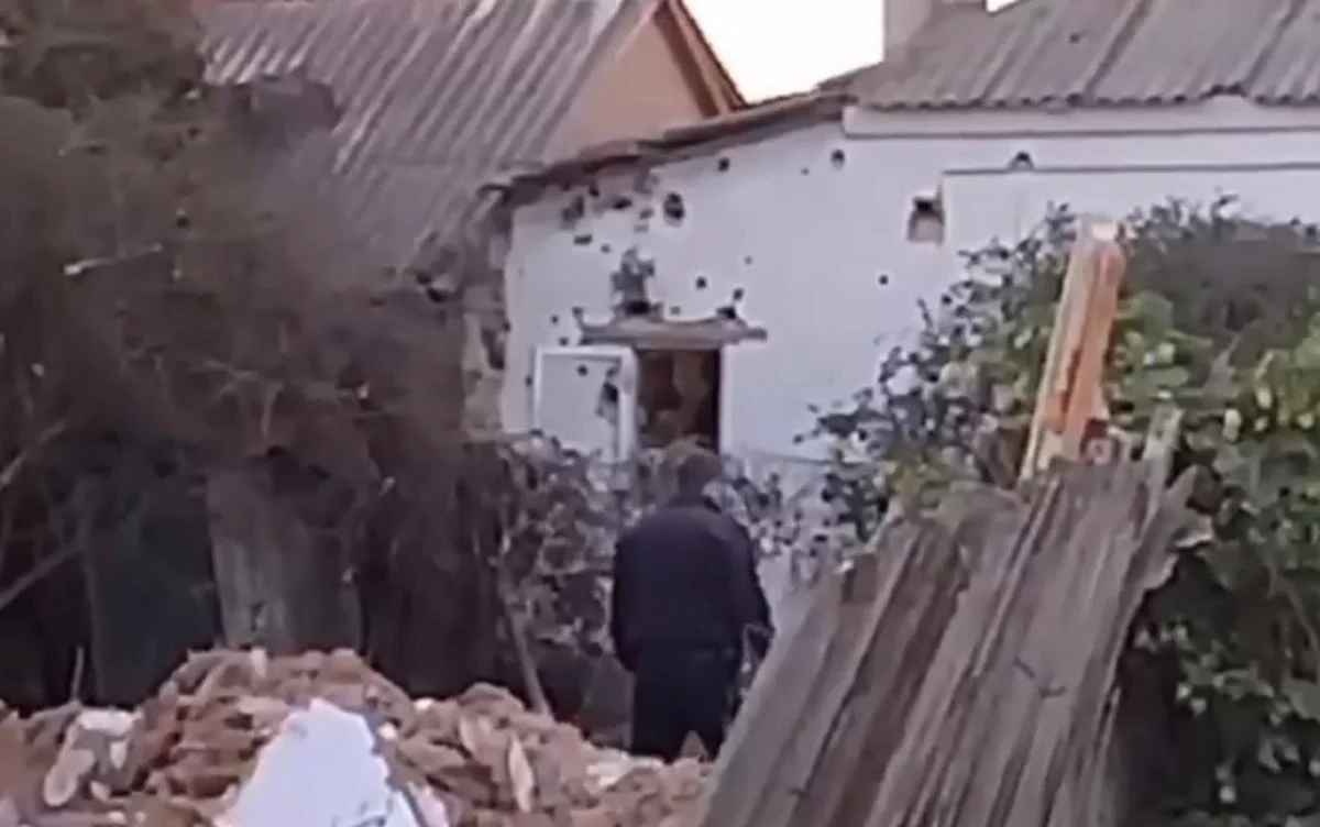 В Крыму российские военные выстрелили в частный дом