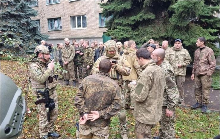 "Наши дома", - 32 военных ВСУ освобождены из российского плена