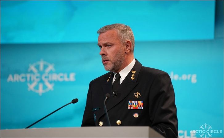 Адмирал НАТО и посол Китая поспорили из-за войны РФ против Украины