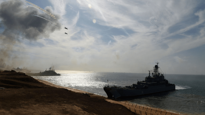 Россия увеличила свою корабельную группировку в Черном море – ОК "Юг"