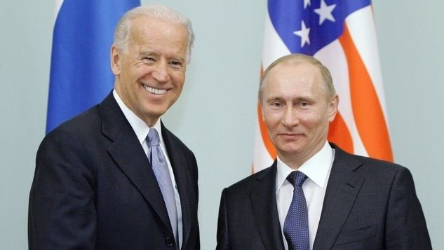 Белый дом делает все , чтобы не допустить встречи Байдена и Путина даже в коридоре на саммите G20 – Politico
