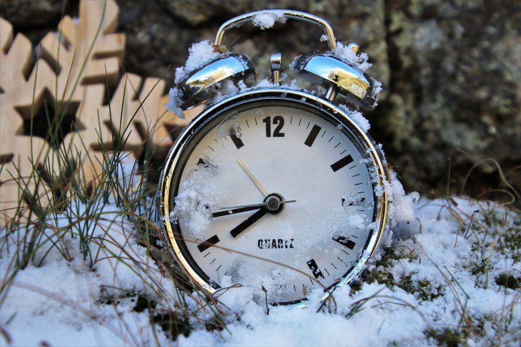 Перехід на зимовий час: коли потрібно переводити стрілки на годиннику