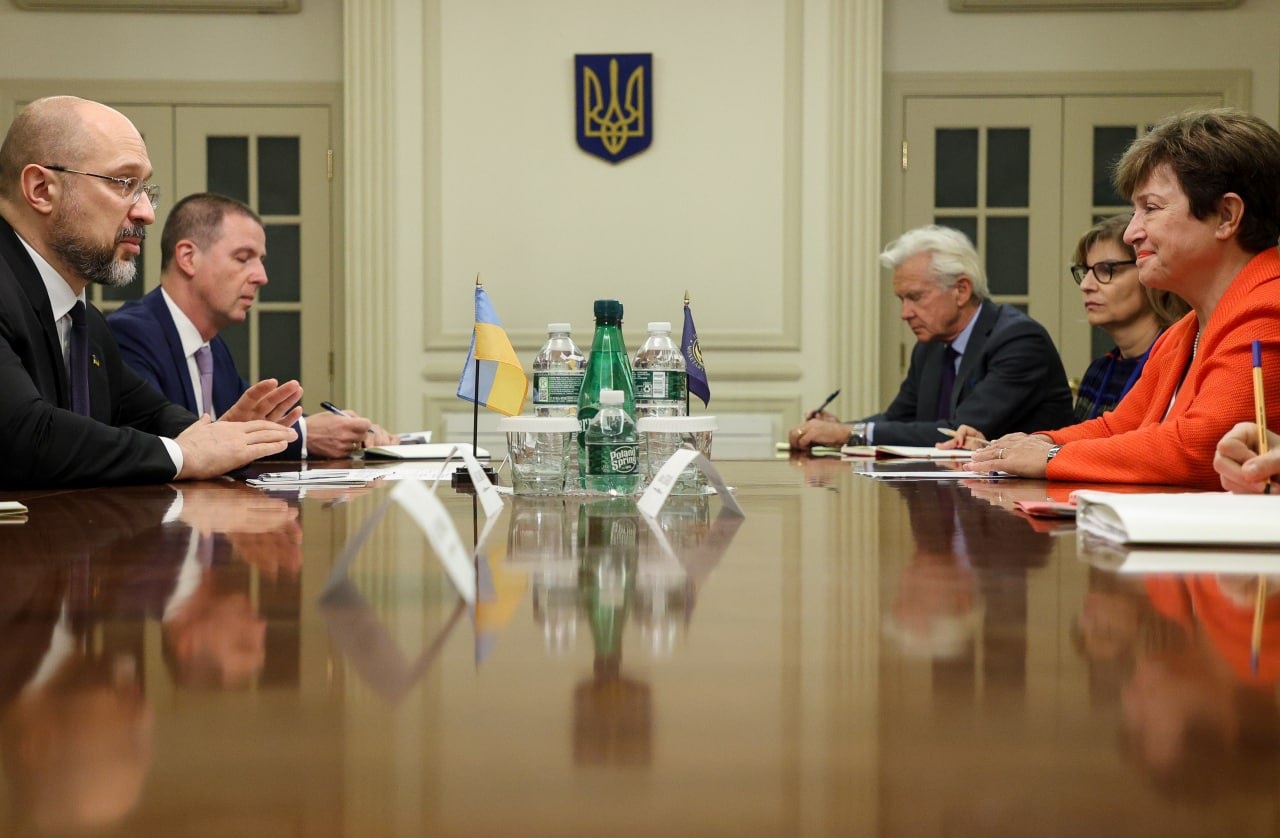 Переговоры Украины с МВФ: хватит ли денег на 2023 год