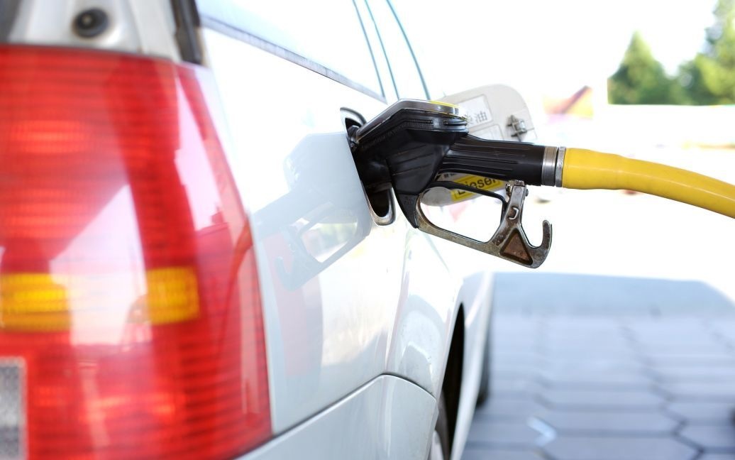 Запастись бензином: как правильно хранить топливо в канистре и сколько времени это можно делать