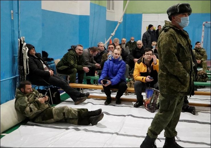 Комбат из РФ пожаловался на массовое воровство среди солдат