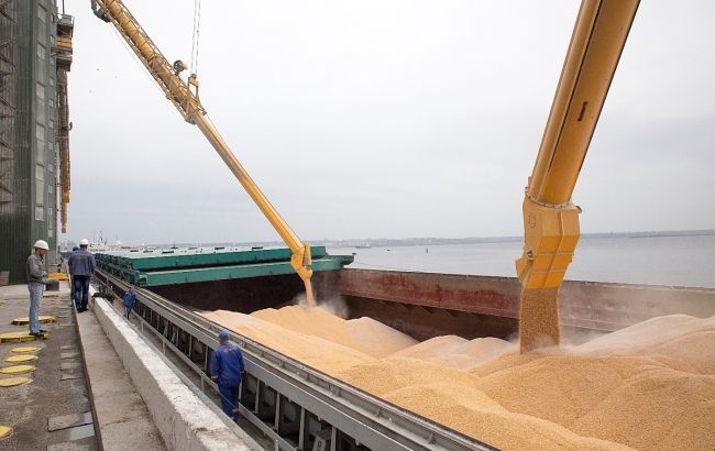 З українських портів вийшли 12 суден із зерном, незважаючи на відмову Росії від угоди