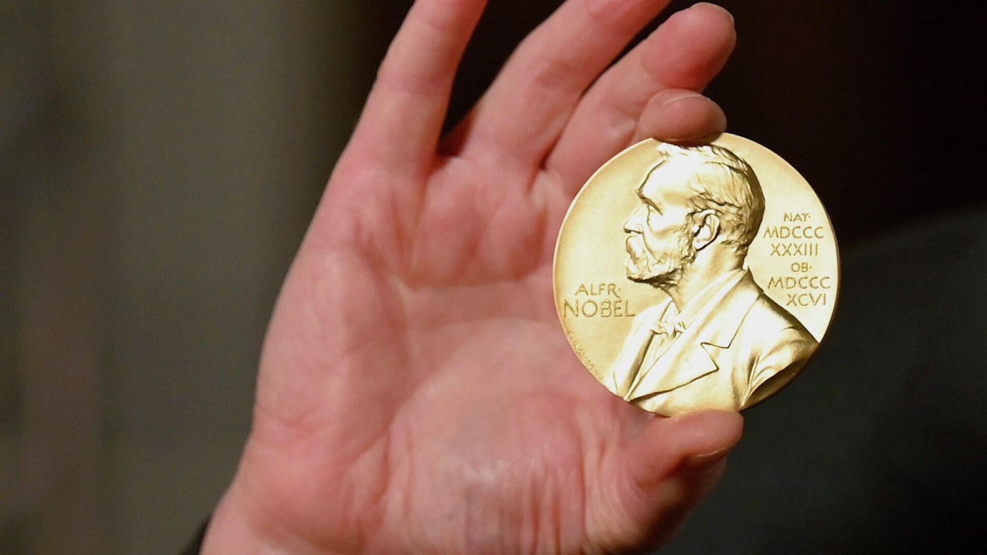 Стало известно, кому присудили Нобелевскую премию мира 2022
