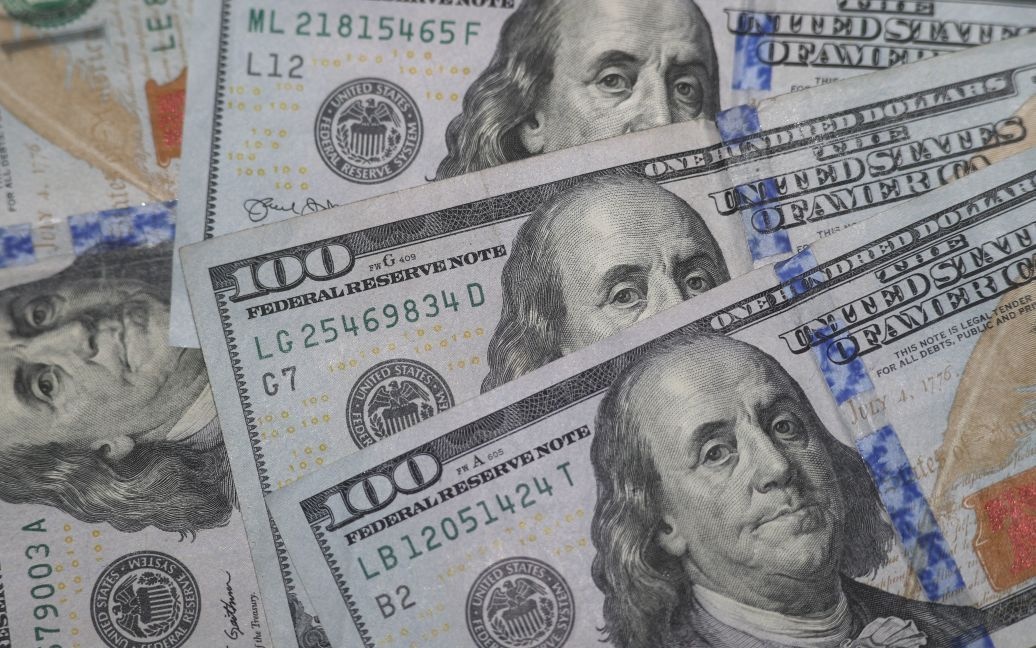 Доллар продолжает расти: какой сейчас курс в обменниках