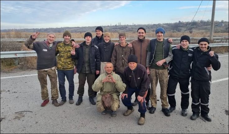 Обмен пленных: Украина вернула 107 военных, среди них 74 защитника "Азовстали"