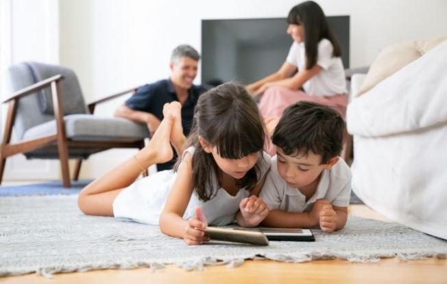 Дети и гаджеты: что важно знать родителям о свободном времени
