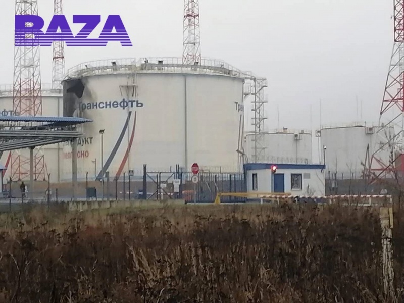"Атака беспилотника": в России заявили о подрыве нефтебазы в Орловской области