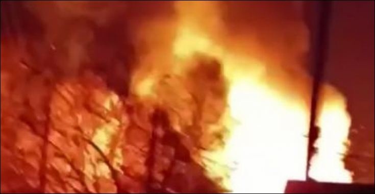 Удар по Херсону: в городе горят дома
