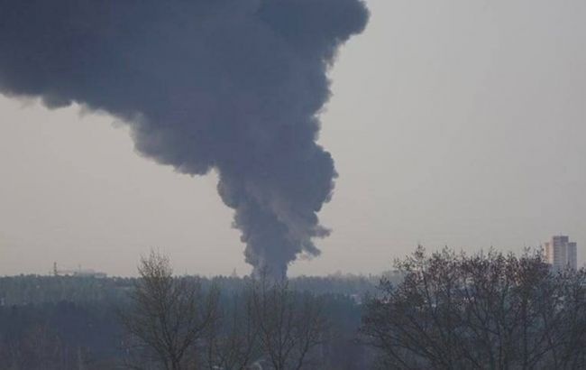 Масштабный пожар в Брянской области: местные власти сообщают о возгорании резервуаров с нефтепродуктами