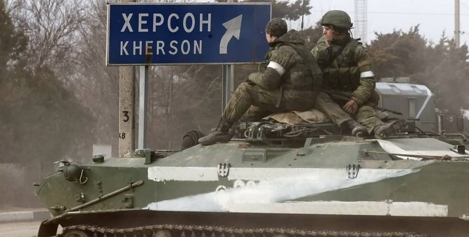Окупанти готуються до здачі лівобережжя Херсонщини: військовий експерт вказав на важливу деталь