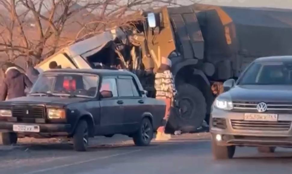 ДТП с участием российских военных на Донбассе, погибли 16 человек