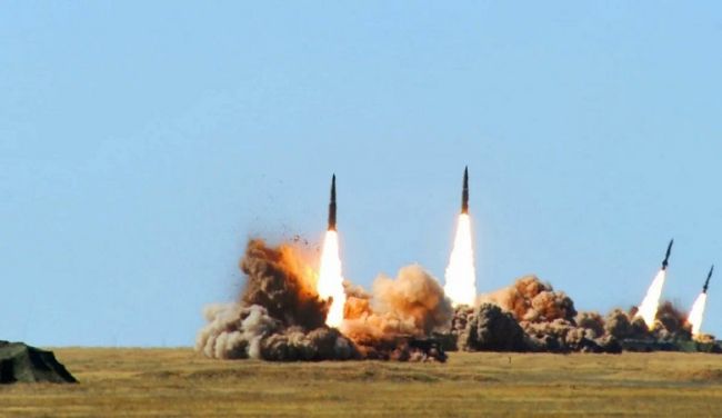 Игорь Эйдман оценил угрозу применения ядерного оружия РФ