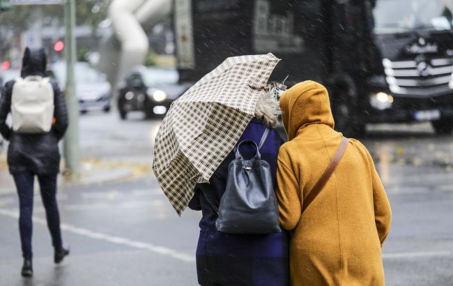 Синоптики розповіли про погоду на сьогодні: що чекає на українців на вулиці