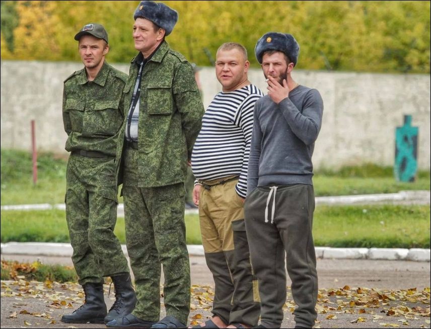 "Ми пішли за тебе воювати": п'яні "мобики" влаштували бешкет у Новосибірську