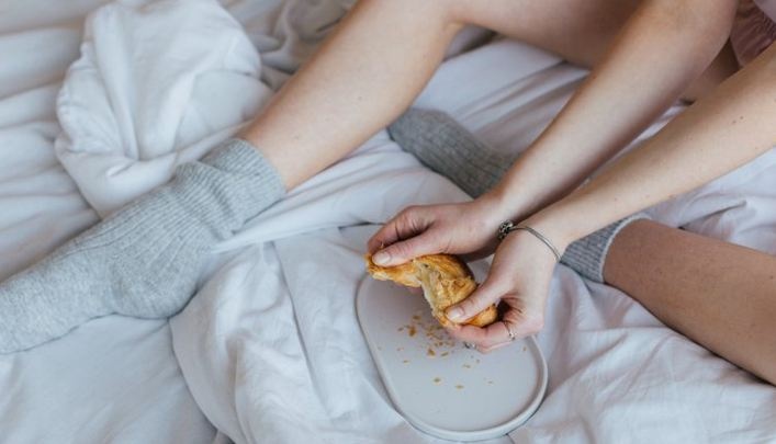 Грех переедания: врач посоветовала, как избавиться от пагубной привычки