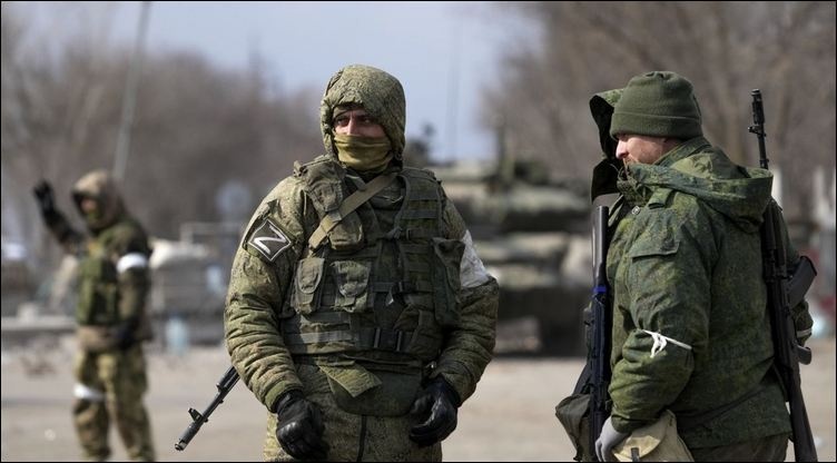 Окупанти перекинули на Донбас підрозділи з Херсонського напрямку: вечірнє зведення Генштабу