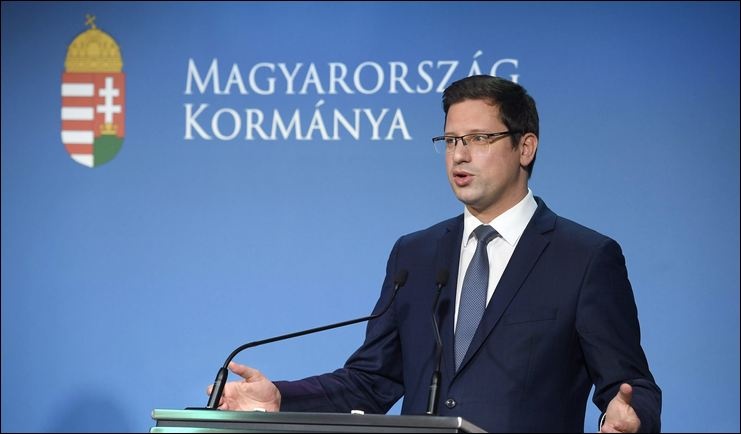 Венгрия отказалась давать транзит оружию для Украины
