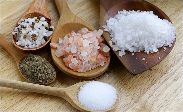 Диетолог назвала соль, которая улучшает работу пищеварения и омолаживает организм