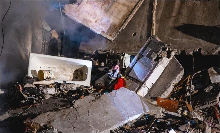 Ракетный удар по Днепру: девушка чудом выжила в ванной