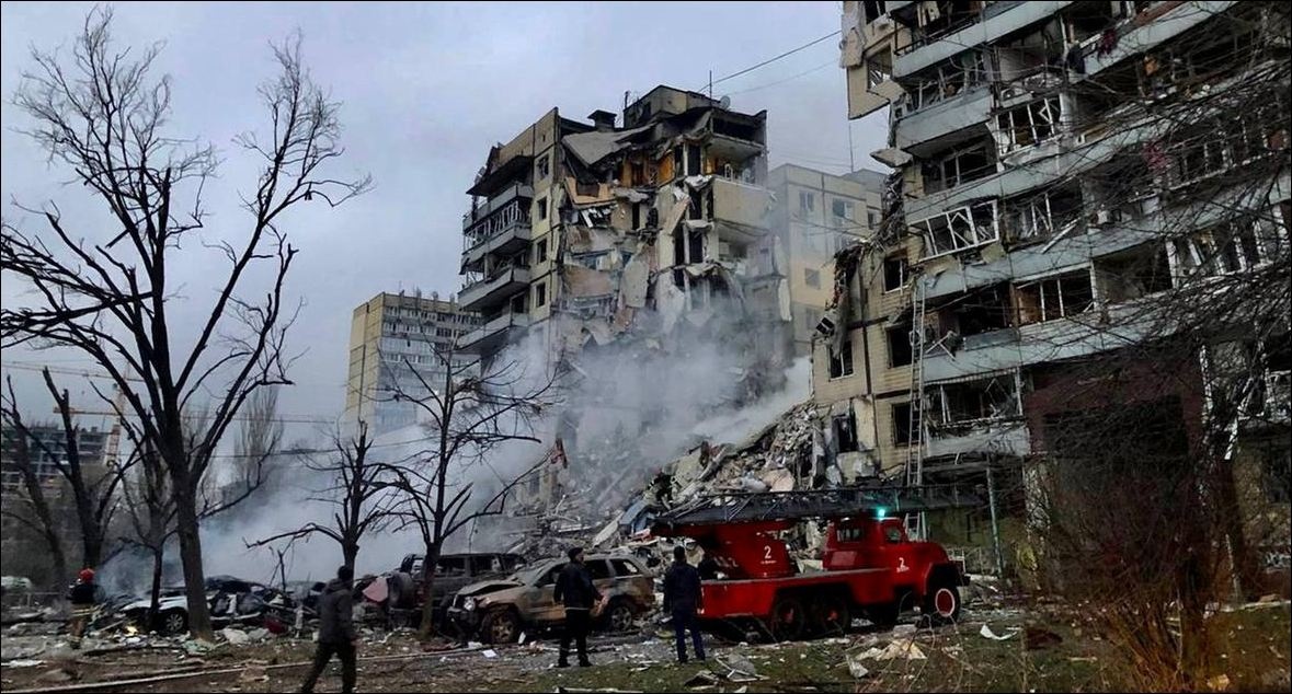 В Днепре объявлен трехдневный траур после ракетного удара РФ по жилому дому
