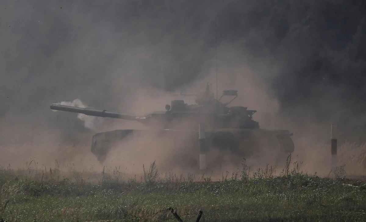 Россия готовится перебросить в Украину новые танки "Армата" – британская разведка