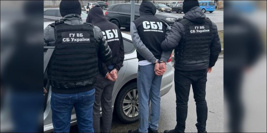 СБУ задержала "СБУ": пойманы на горячем мошенники, которые продавали россиянам "паспорта Украины"