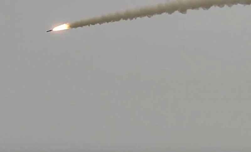 Россия применила новую тактику ракетной атаки, - военный аналитик