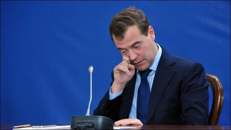 Путин – никто: у Медведева истерика из-за слов Зеленского