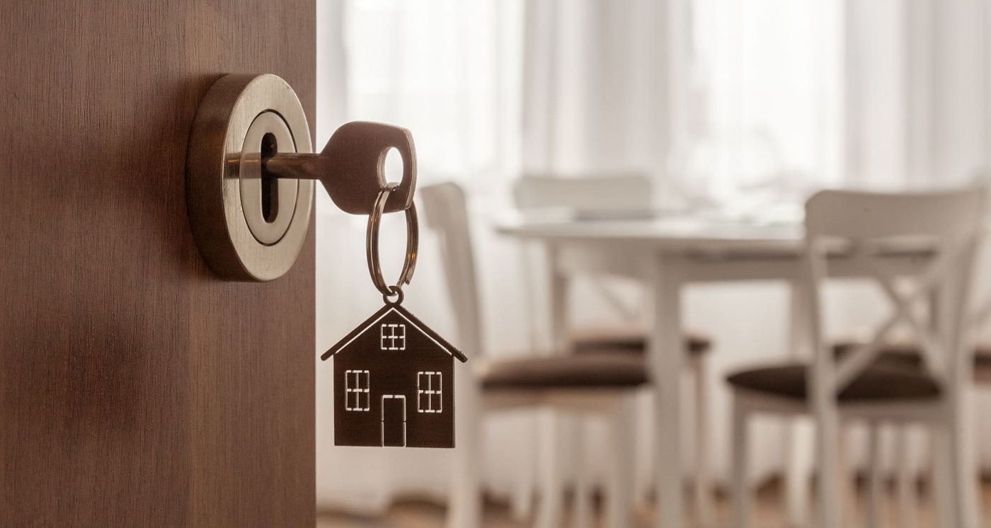 Рынок недвижимости обвалился: спрос на квартиры и дома упал втрое