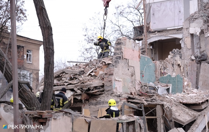 Ракетный удар по Краматорску: разрушен четырехэтажный дом