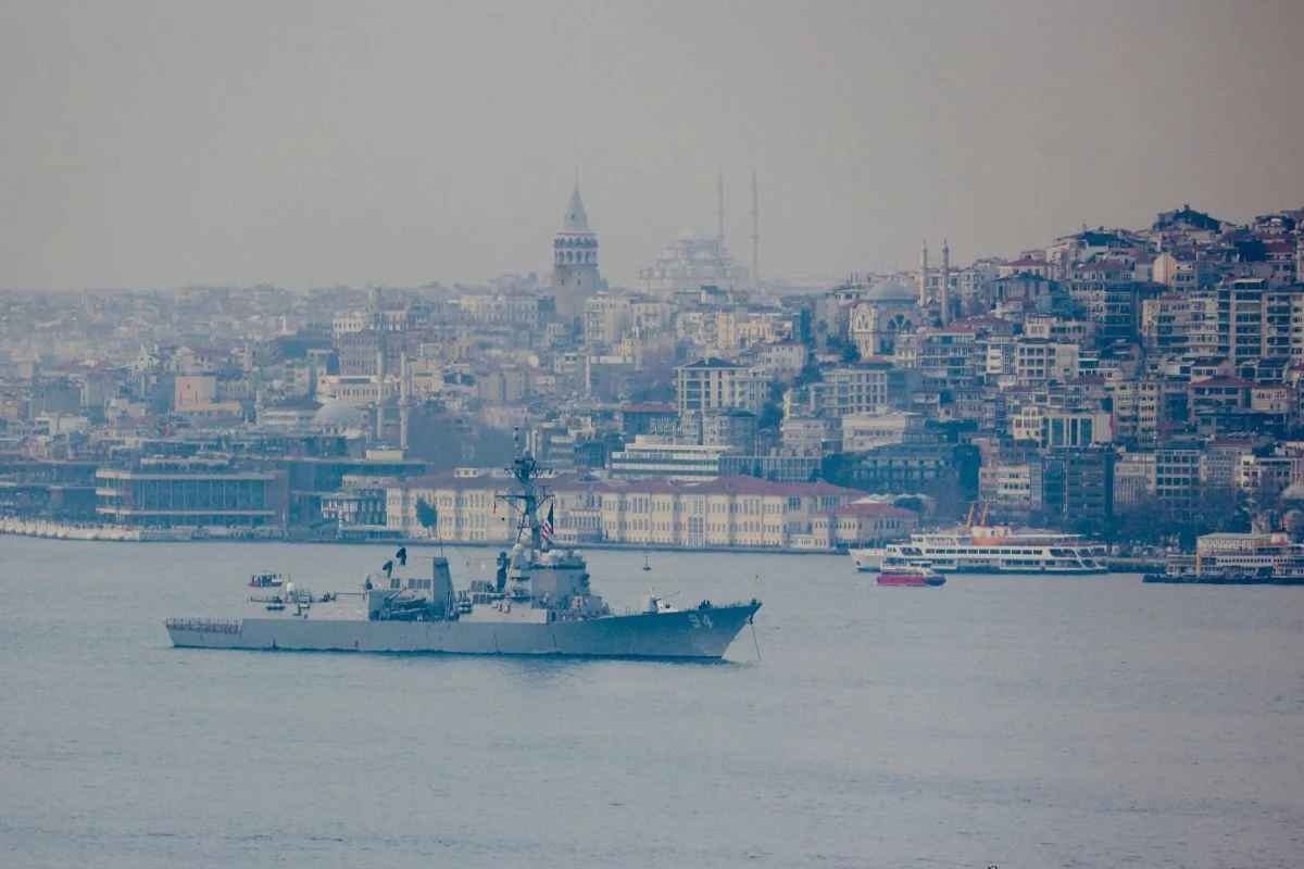 Эсминец ВМС США приблизился к РФ на расстояние удара  "Томагавками"