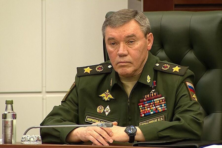 Военный эксперт назвал области Украины, которые Герасимову приказали захватить до марта