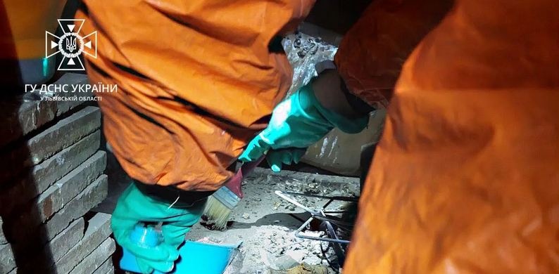 В многоквартирном доме Львова спасатели собрали почти 3 кг ртути: подробности ЧП