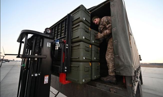 США направляють аудиторів до зони бойових дій в Україні