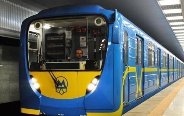 У метрополітені Києва з'являться наскрізні вагони