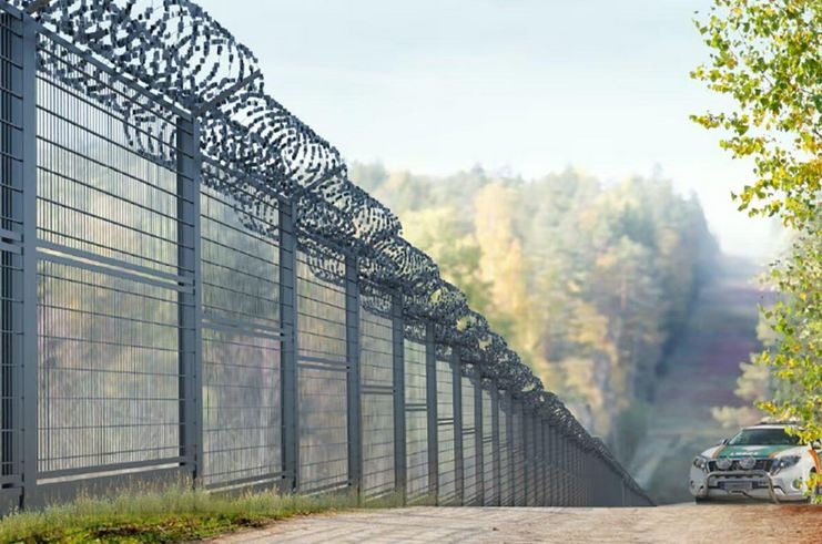 Фінляндія почала будувати паркан на кордоні з Росією