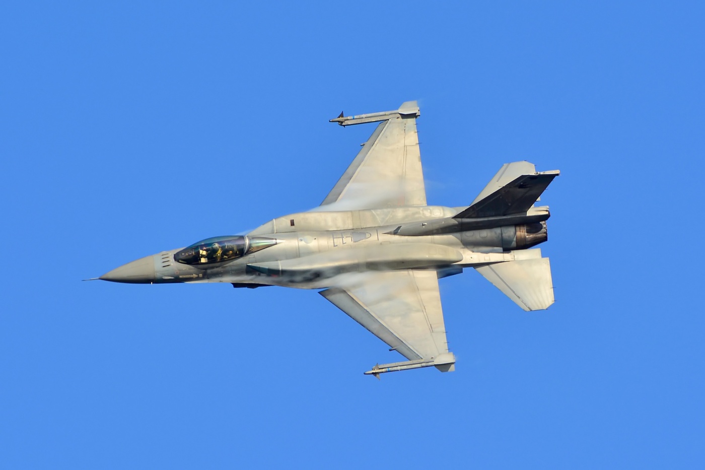 Байден не смог внятно объяснить отказ в поставках F-16 для Украины