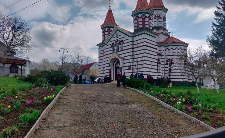 На Буковині священик Московського патріархату не пустив у храм тіло загиблого воїна